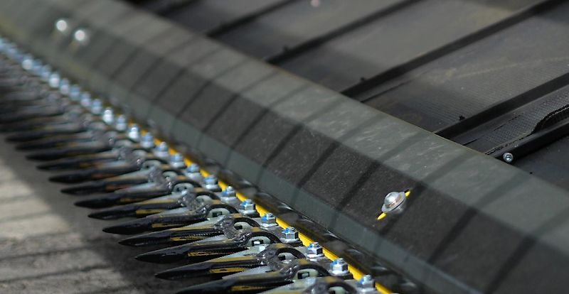 Honey Bee ST 21 - BANDSCHWADMÄHWERK