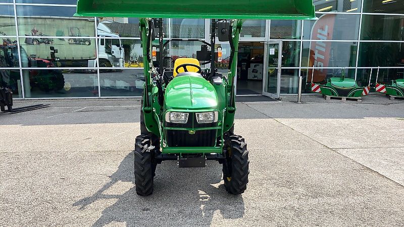 John Deere 3025E