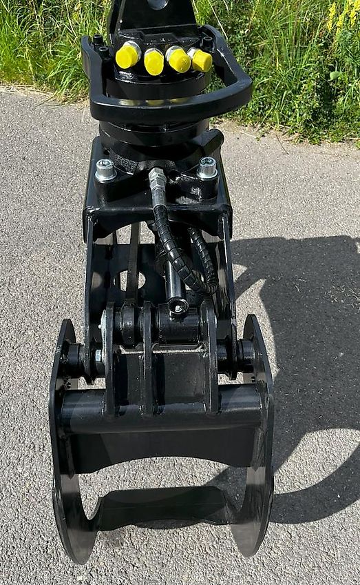 Holzgreifer ForstgreiferHWG1200.30-Holzgreifer 2,5-4 t