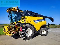 New Holland cr8.90
