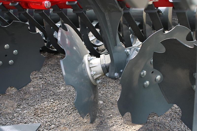 Unia Cross II dreibalkiger Flügelschargrubber 3m 600kg Auslösekraft