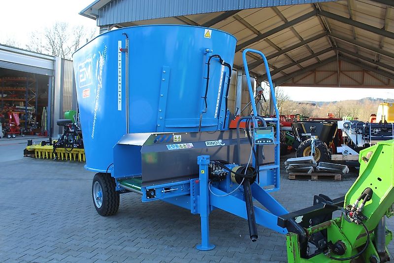 Euromilk Futtermischwagen Rino FX 900 Compact
