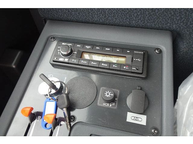 Komatsu WA80M Wielader Shovel