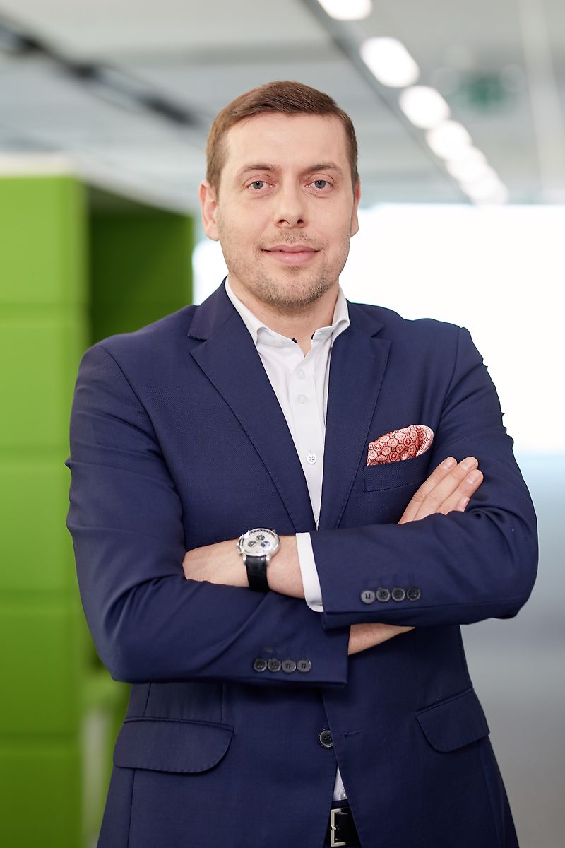 Persona de contacto Sr. Robert