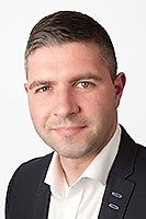 Persona de contacto Phillip Uri